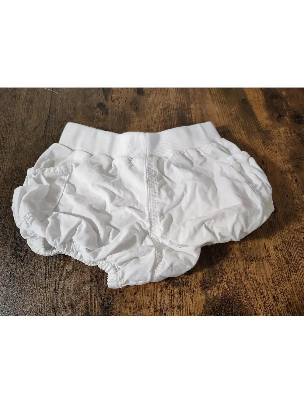 Baby Girl White Shorts 12 mo Carters Pockets %100 Cotton